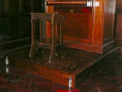 The Mobile Plinth with the Chamber Organ